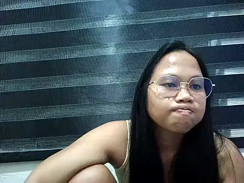 SpankyMyAss69 online show from March 28, 4:50 pm