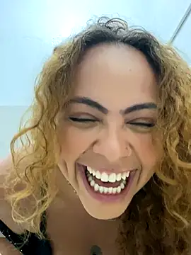 Chloe Leaozinho online show from October 5, 10:48 pm