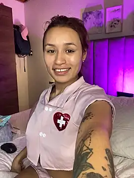 juliana-mancini online show from October 3, 6:24 pm