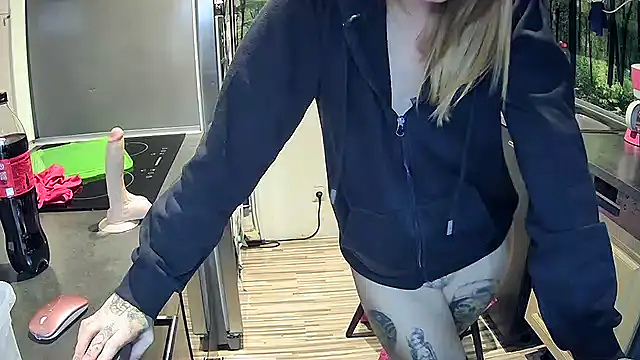 SexyMilf 37 online show from September 24, 8:41 pm