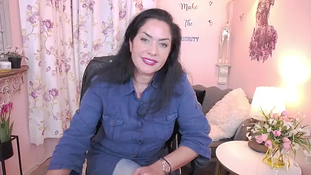 MyLovOne online show from November 9, 2:13 pm