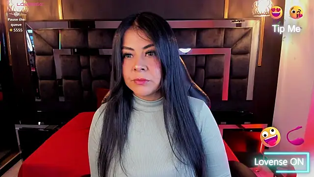 Aniajoness  online show from April 15, 4:24 am