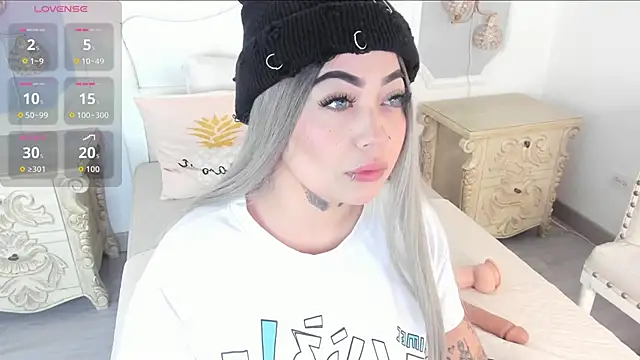 MeganStar   online show from October 14, 11:24 am