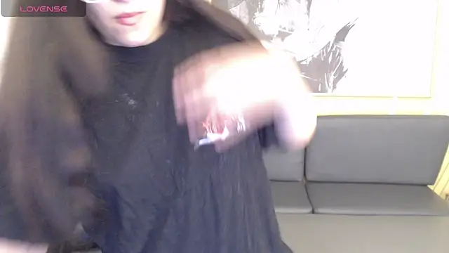 olivia russo  online show from October 21, 8:02 pm