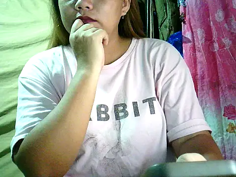 yuana25 online show from February 3, 7:02 am