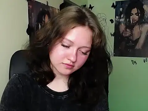 LadyAlice  online show from June 19, 6:28 am