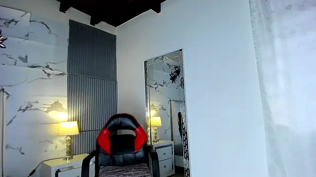 LilihtMature online show from September 20, 9:13 pm