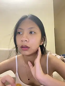 Lil-Gi online show from October 16, 3:14 pm