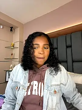 LisaMendez online show from October 1, 3:55 am