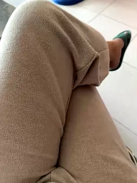 sharon-Hanna online show from November 15, 2:01 am