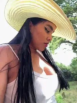 laure torres online show from February 23, 1:43 pm