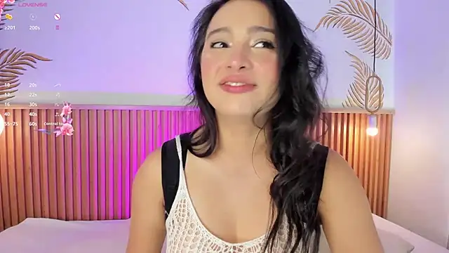 Valleriie  online show from November 13, 3:44 pm