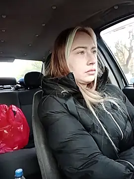 Reina Cummings online show from November 26, 5:52 am