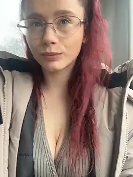 raen001 online show from March 8, 3:05 pm