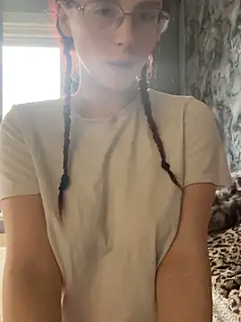 raen001 online show from March 13, 5:14 pm