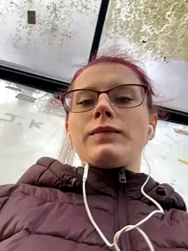 raen001 online show from December 5, 9:21 am