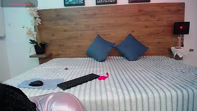 AlexandraCambell online show from September 29, 8:14 pm