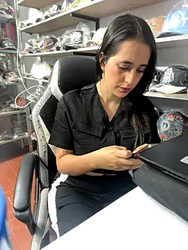 GiaDuque online show from October 9, 10:03 pm