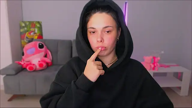 queenofthesense  online show from October 13, 3:04 pm