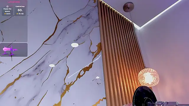 alissaowens  online show from March 7, 1:18 pm