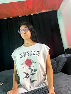 EVAH LEE  online show from October 23, 1:22 am