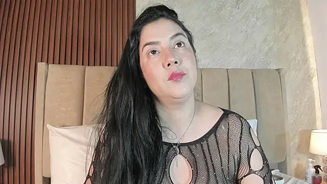  Cris Spicy  online show from April 15, 8:20 pm