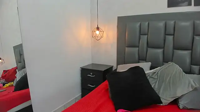 dakota roussee online show from November 8, 12:54 pm