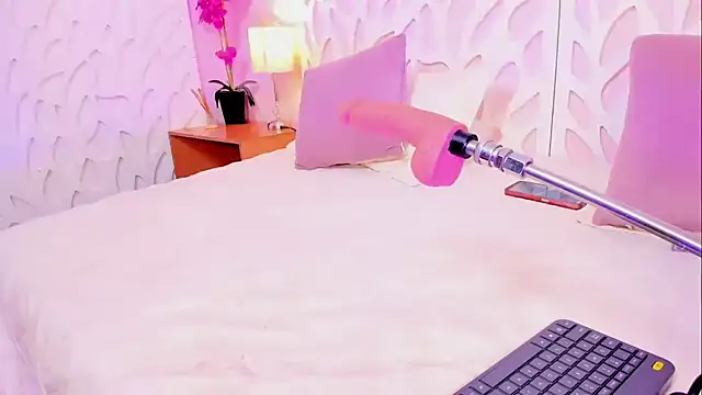 Emmadancer online show from October 31, 10:14 pm