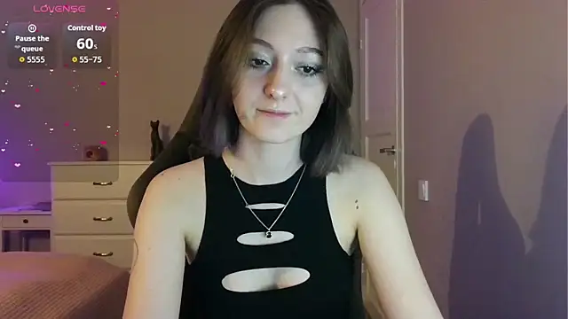 white liillyy online show from May 13, 9:20 pm