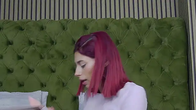 LunaHart online show from February 4, 12:41 pm