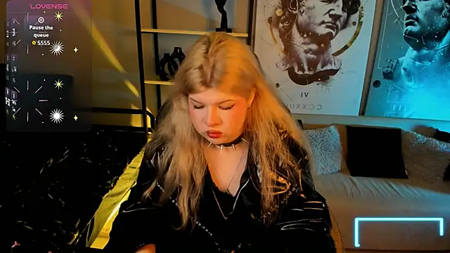 LilithNelson online show from October 4, 8:57 pm