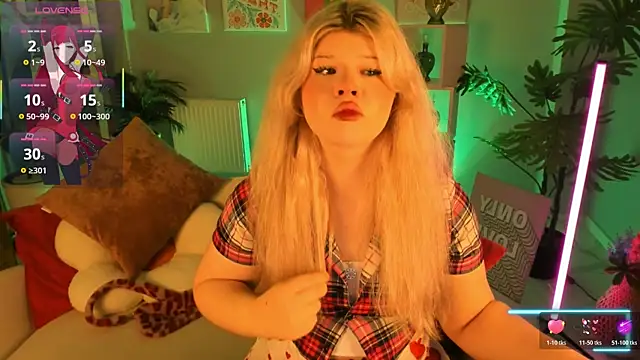 LilithNelson online show from October 20, 8:45 pm