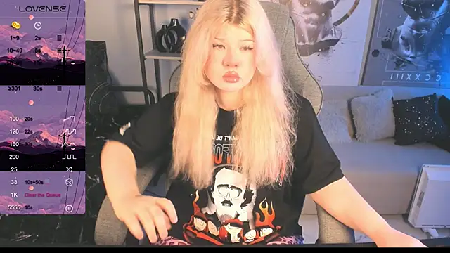 LilithNelson online show from October 22, 5:40 pm