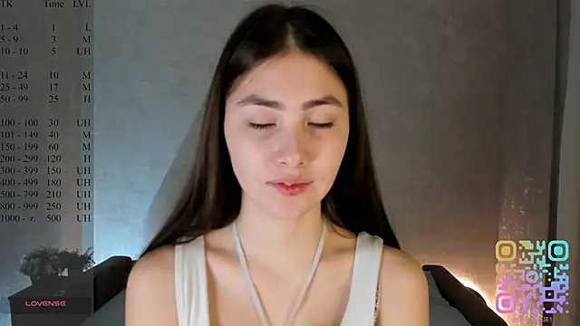 LynetteDanley online show from November 23, 5:03 pm