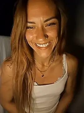 SlimBellaa online show from September 11, 9:15 pm