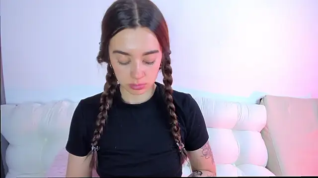 MissLana77 online show from February 8, 12:58 am