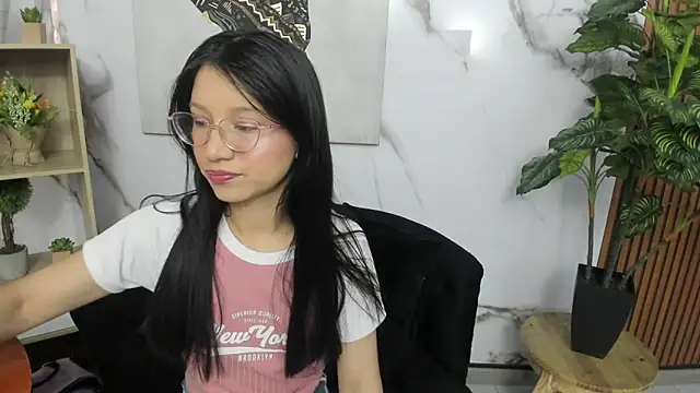 Sophie Calloway online show from October 8, 2:43 pm