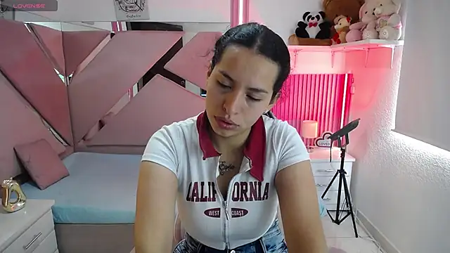 Mia garcia28 online show from June 11, 1:41 pm