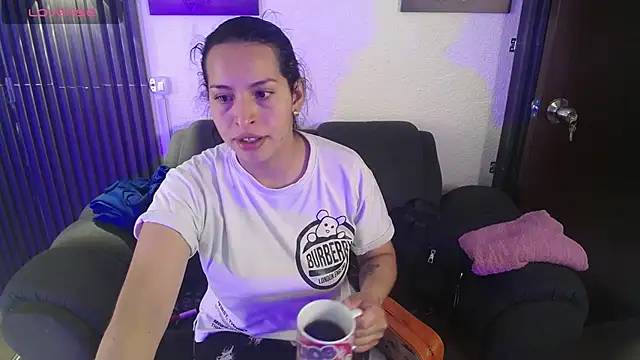 Mia garcia28 online show from November 4, 7:30 pm