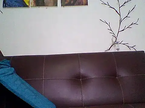 nhayasquirt online show from April 28, 5:22 am