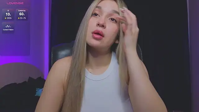 RoxyChill online show from November 26, 10:22 pm