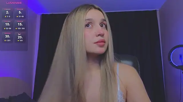 RoxyChill online show from November 2, 10:13 pm