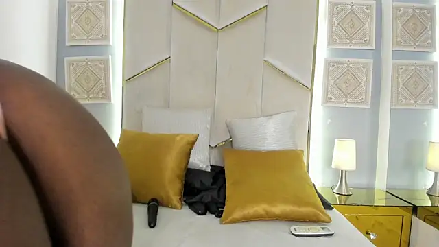 AliiceJhones online show from October 24, 12:23 pm