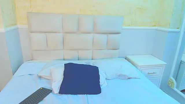 Maxxxine1 online show from September 26, 1:03 am