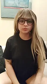 Aurora blaack online show from December 3, 4:48 am