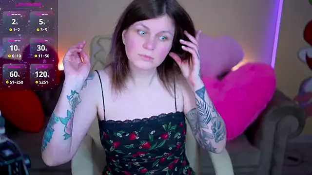 TinaMelt online show from February 14, 8:00 pm