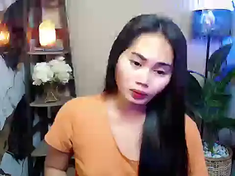 sluttyprincess0 online show from January 13, 10:58 pm