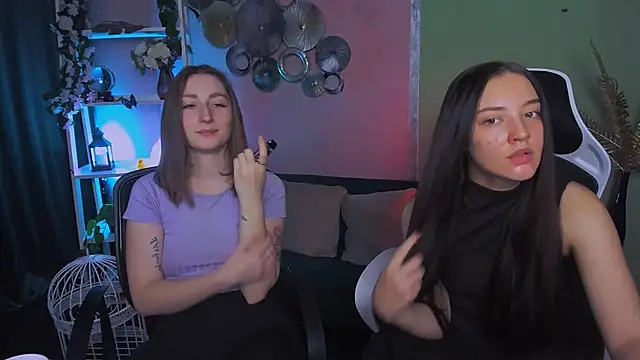 eva smiith  online show from December 19, 7:11 am