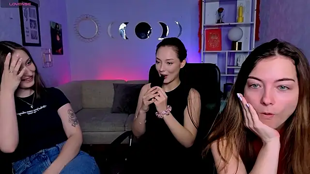 eva smiith  online show from June 2, 5:52 am