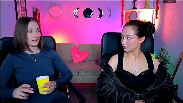 eva smiith  online show from June 3, 5:52 am